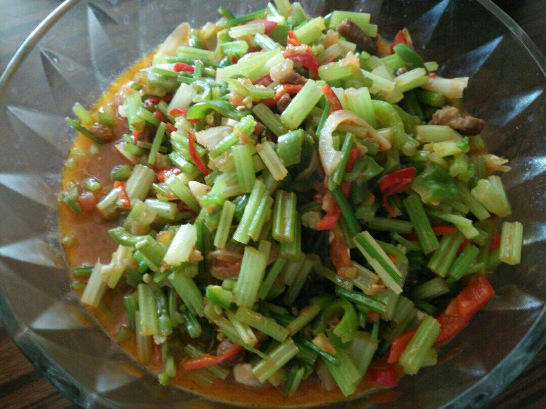 毛芹菜炒肉