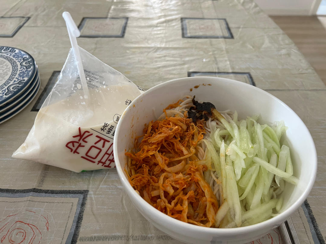 好吃到宇宙爆炸的外婆凉面