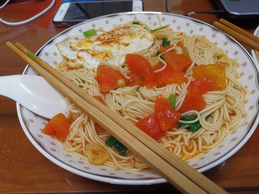 汤都要喝光的西红柿鸡蛋面