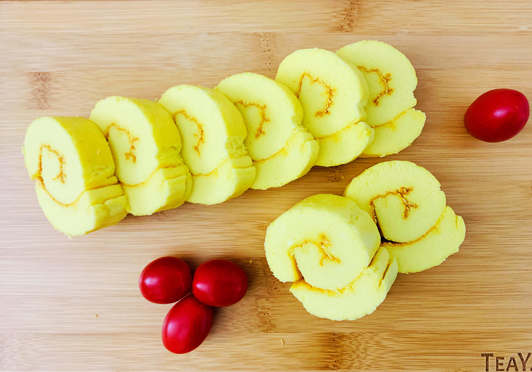 超详细的瑞士卷奶油蛋糕卷原味蛋糕卷的制作方法 饱满不掉皮不开裂（附模具换算方法）