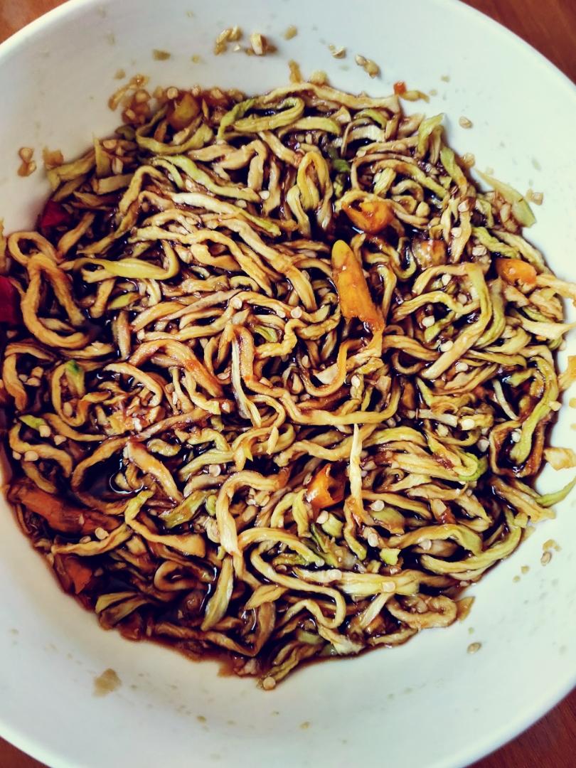 芝麻油香辣木瓜丝