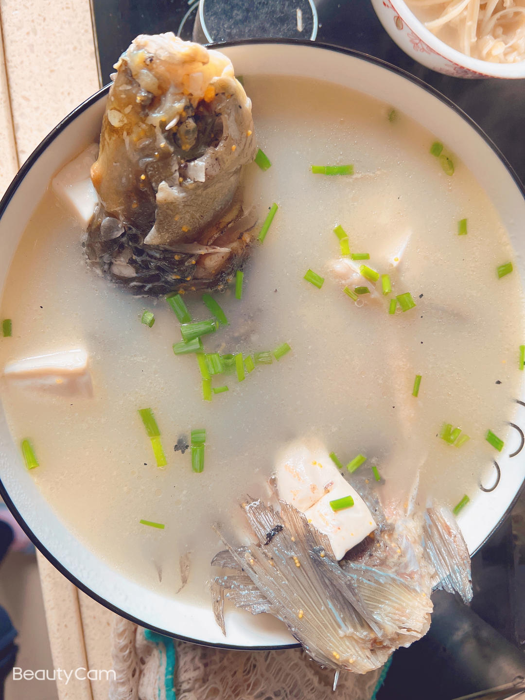 鲫鱼豆腐汤