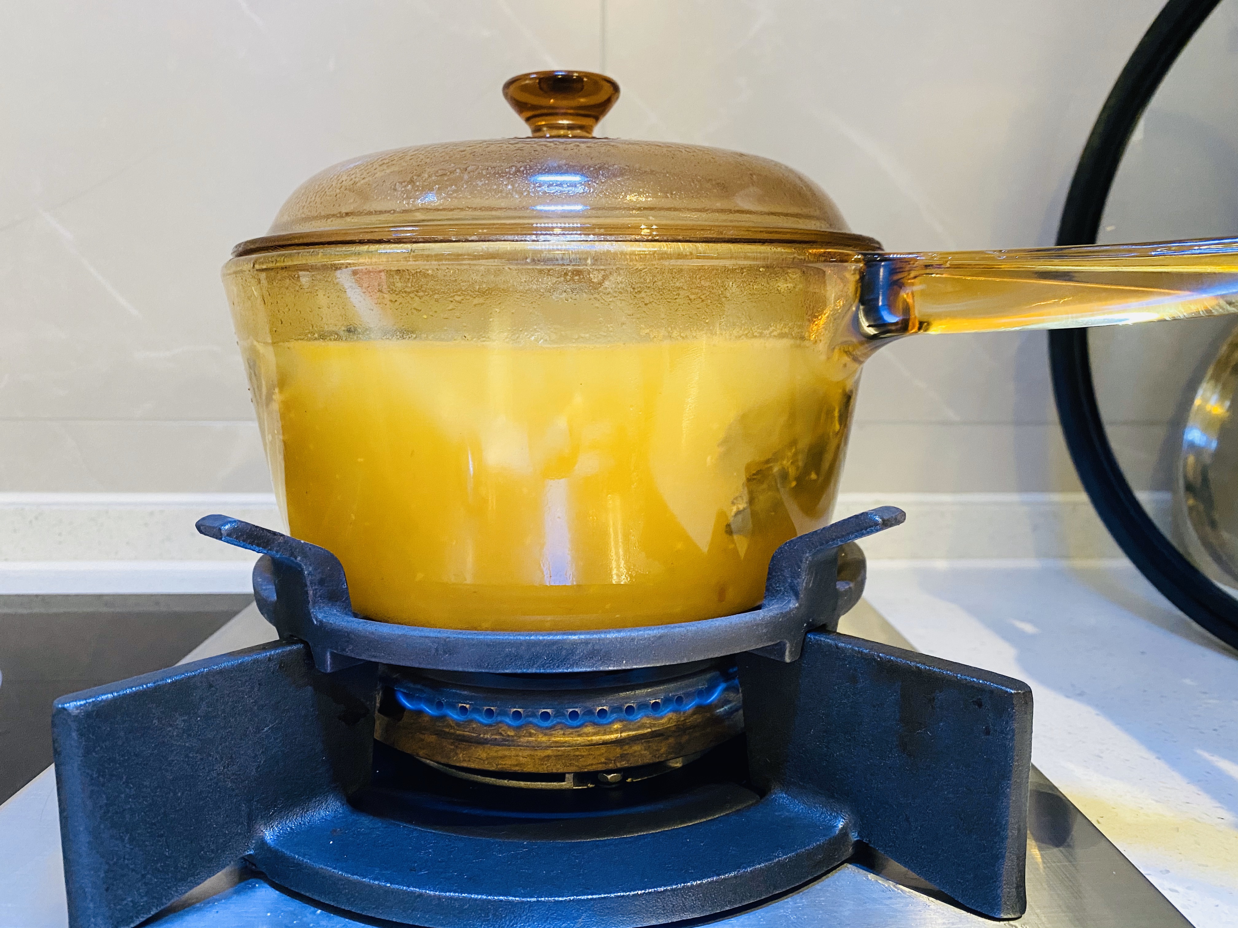 汤白油黄的昂刺鱼豆腐汤（内附豆腐完美脱“外套”教程）的做法 步骤22