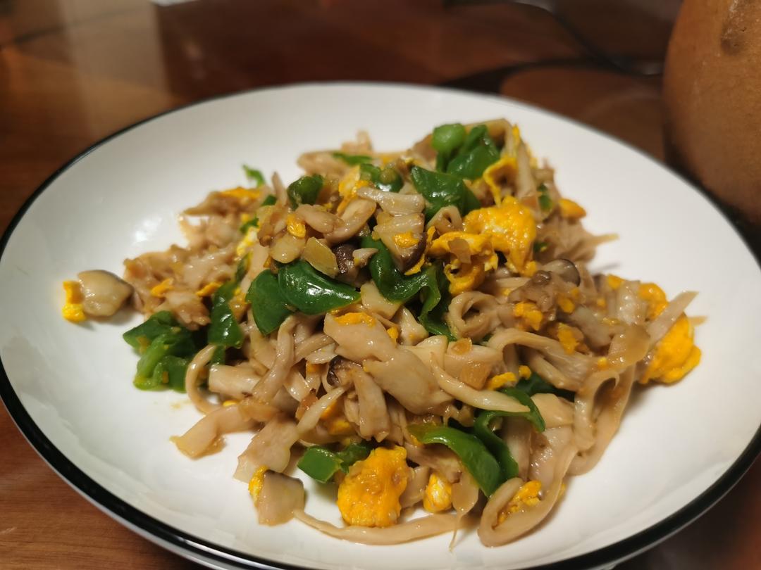 杏鲍菇炒鸡蛋