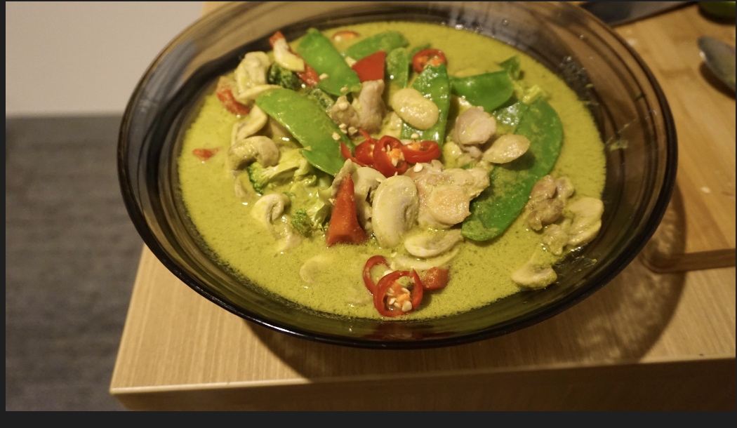 新鲜食材制作的泰国绿咖喱，绝对不使用任何商品咖喱酱