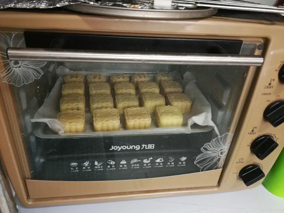 曲奇椰蓉蔓越莓月饼，外酥内软好调戏，比广式月饼好吃N+1倍