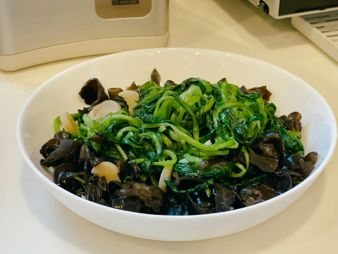 木耳鸡毛菜