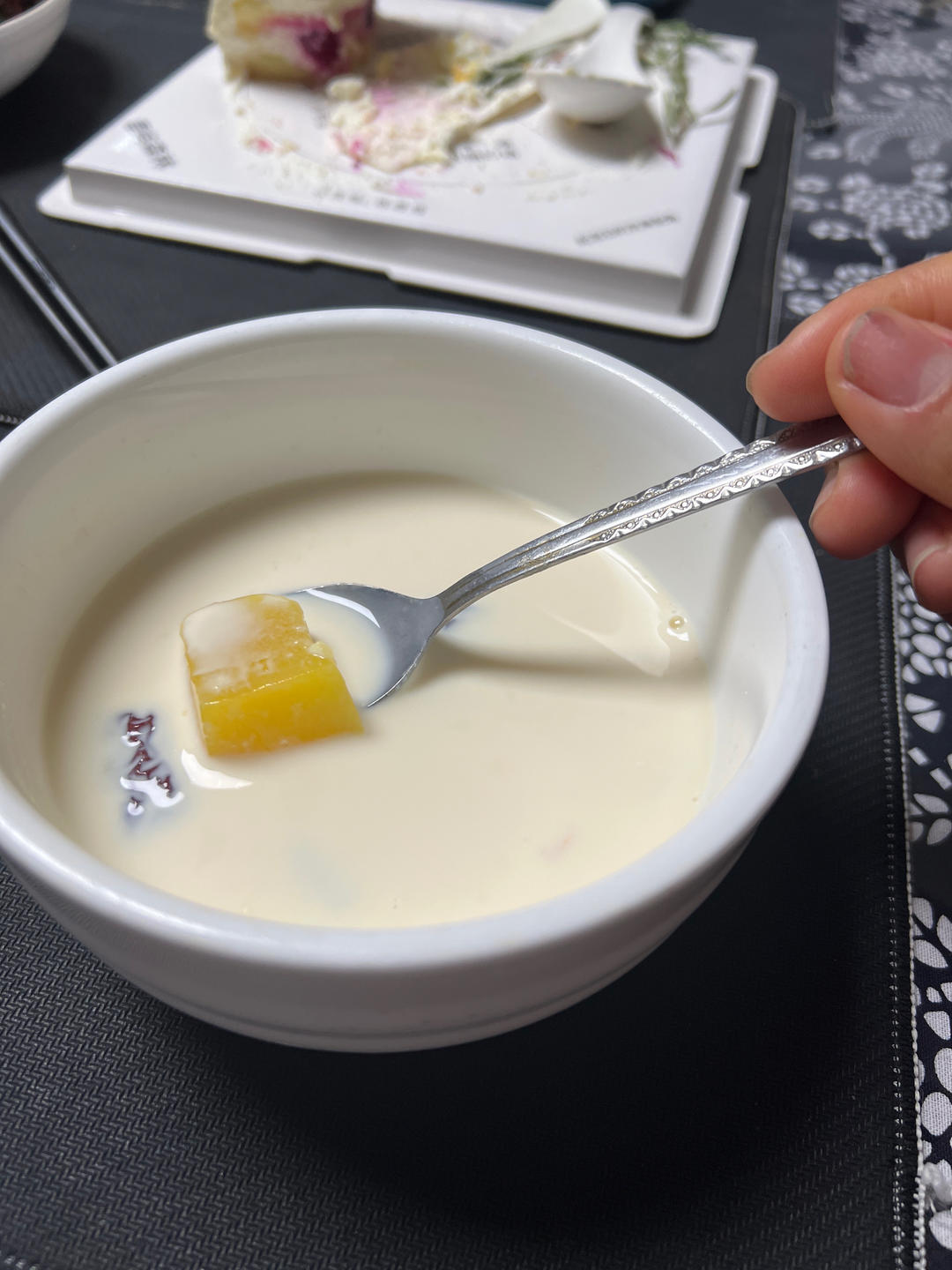 自制木瓜炖牛奶| 滋补养颜能喝出来牛奶肌哦