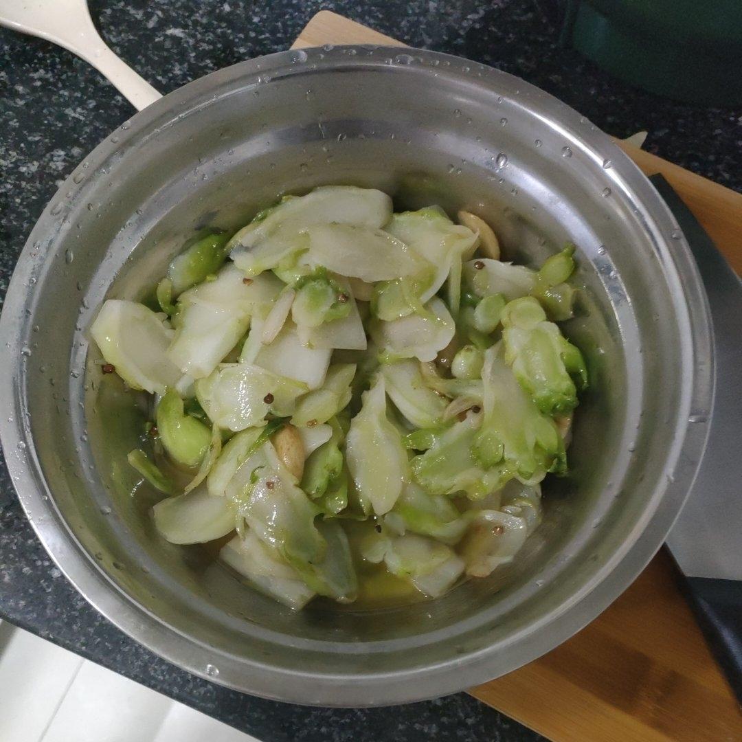 清炒儿菜（清香翠绿超好吃）