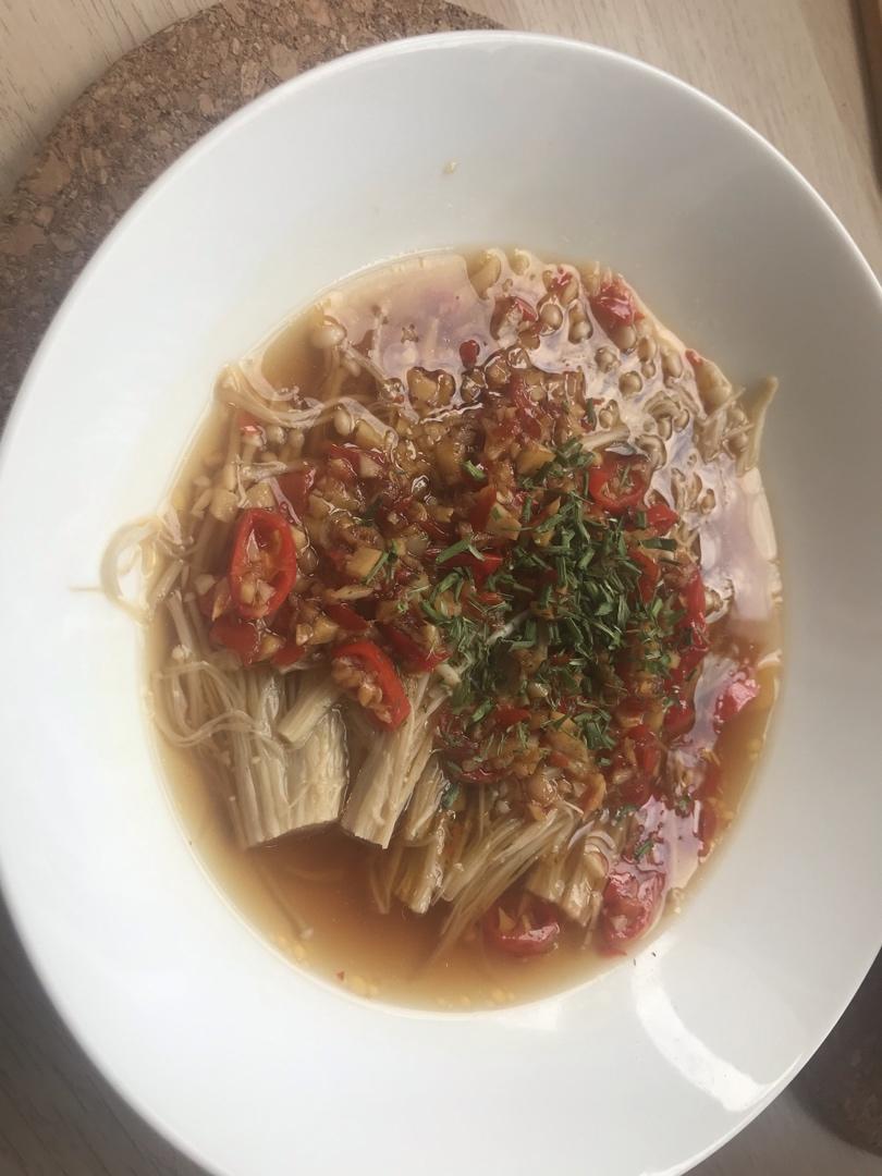 蒜蓉金针菇，简单快手的下饭神菜