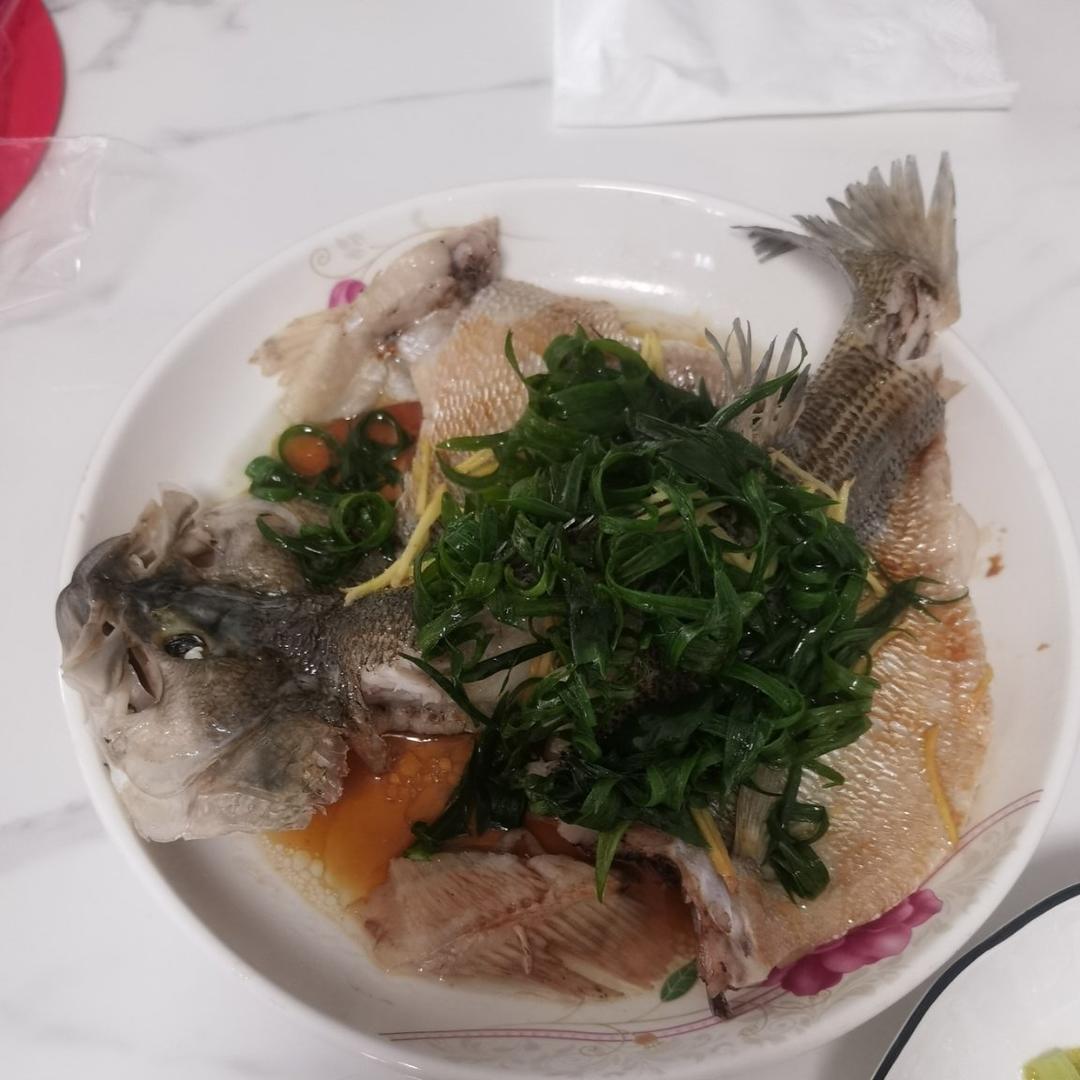 10分钟做 清蒸鲈鱼 （附切鱼图解）