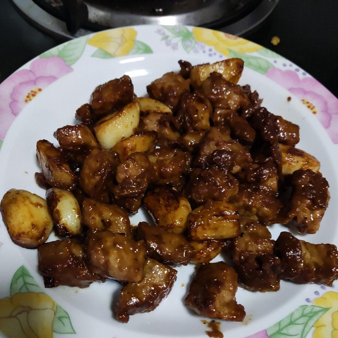 好吃到舔盘的蒜香黑椒牛肉粒