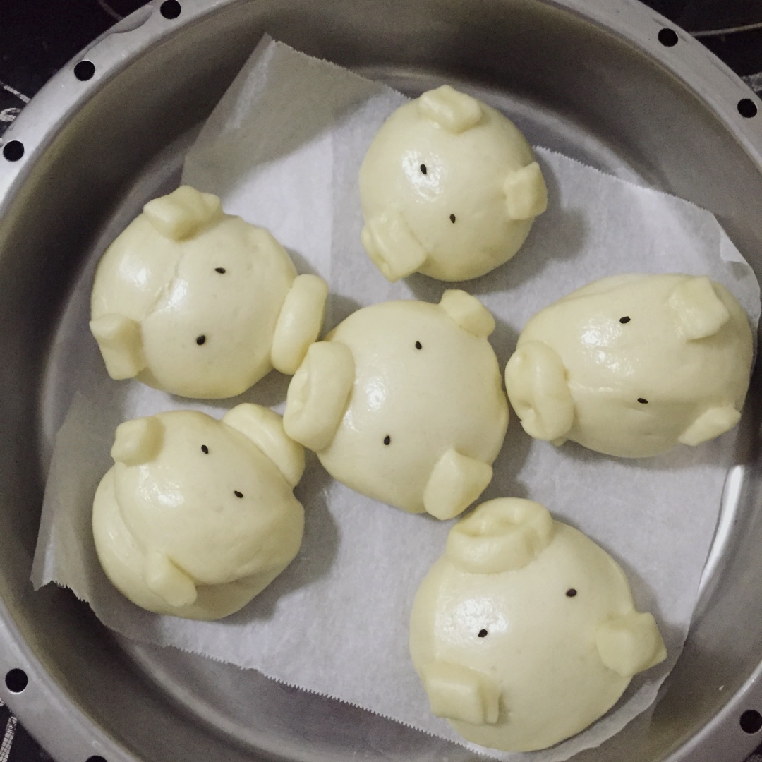 百变面食之一黄金招财猪馒头