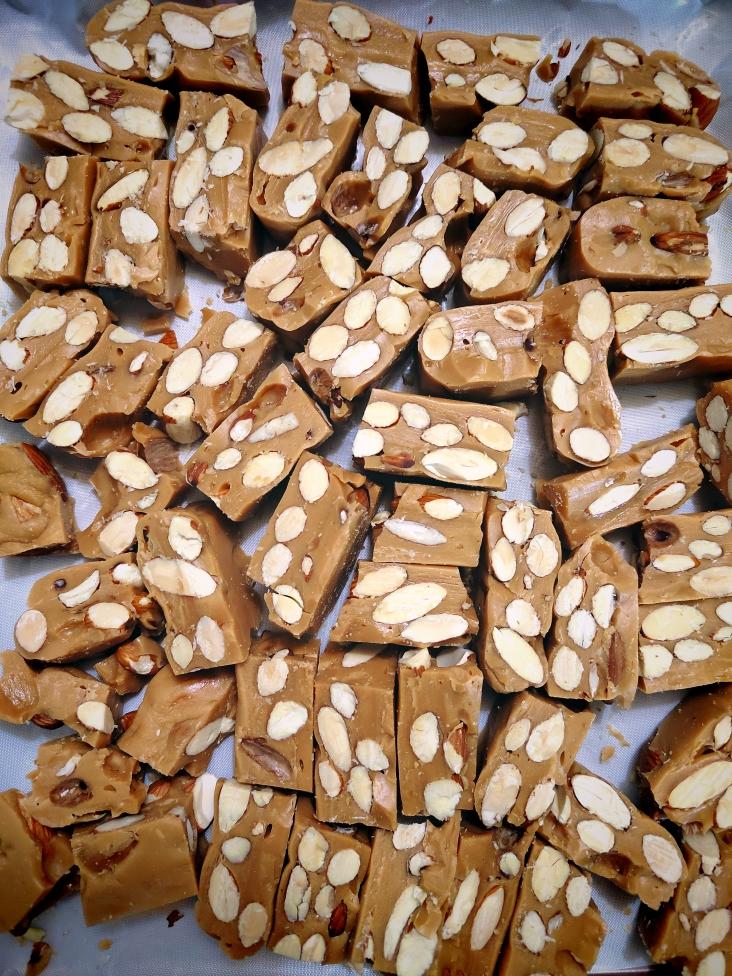 海盐杏仁太妃糖