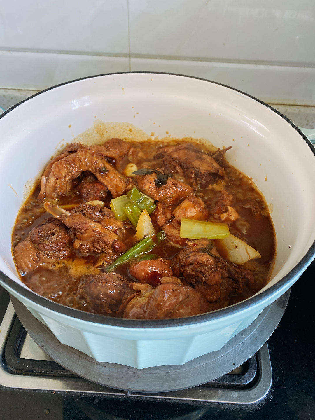 简易大盘鸡【5-6月北鼎珐琅锅食谱】