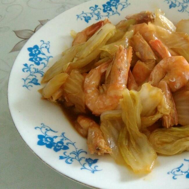 白菜烧大虾的做法