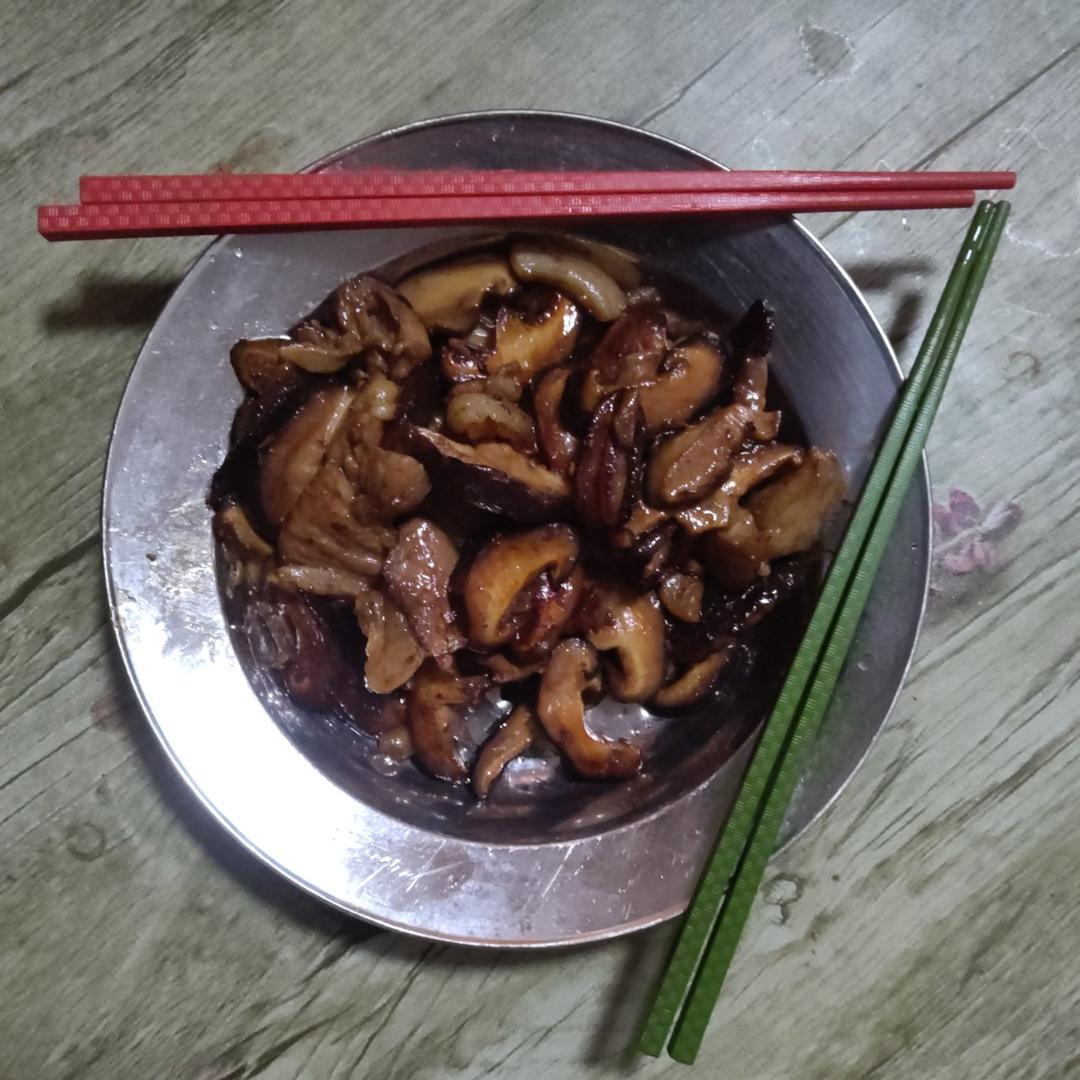 香菇炒肉