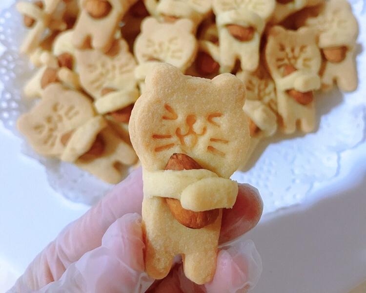 抱抱熊杏仁饼干