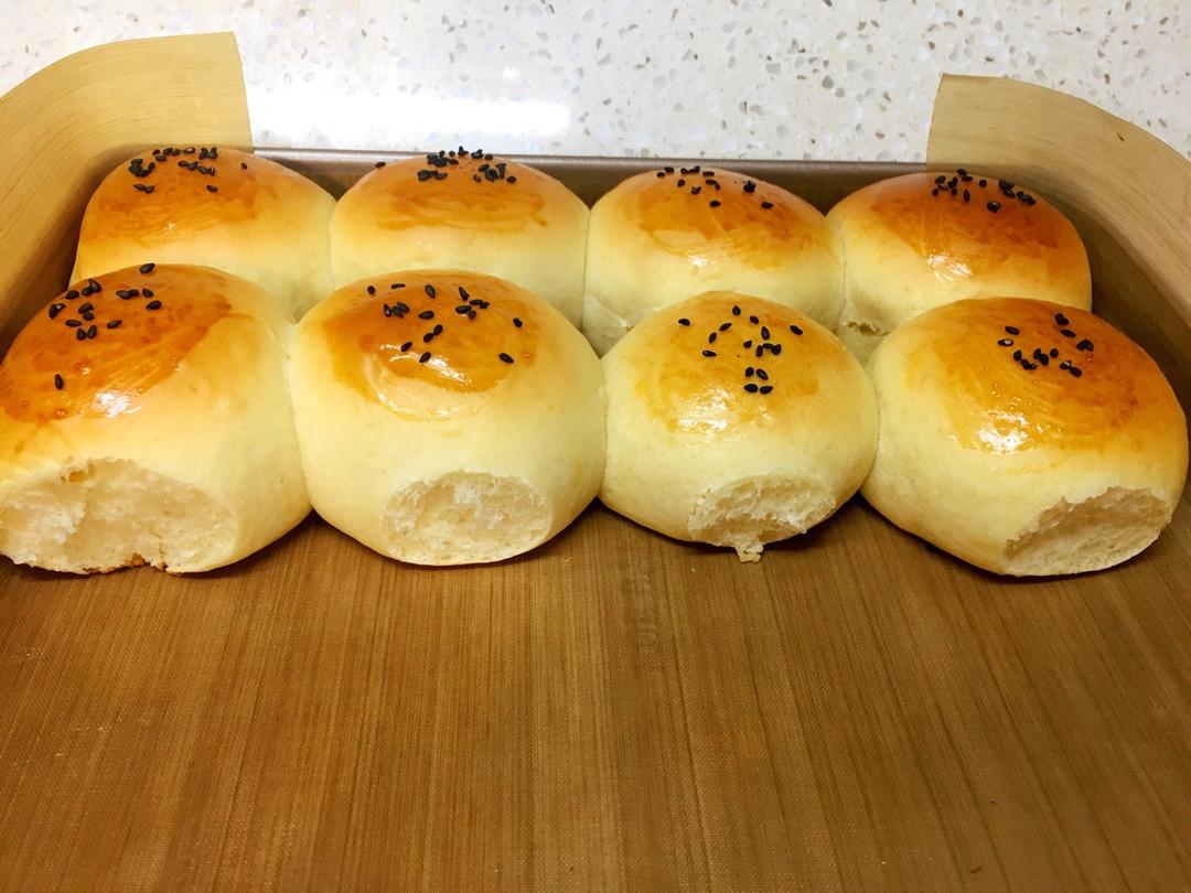 鲜奶油小餐包（一次发酵）
