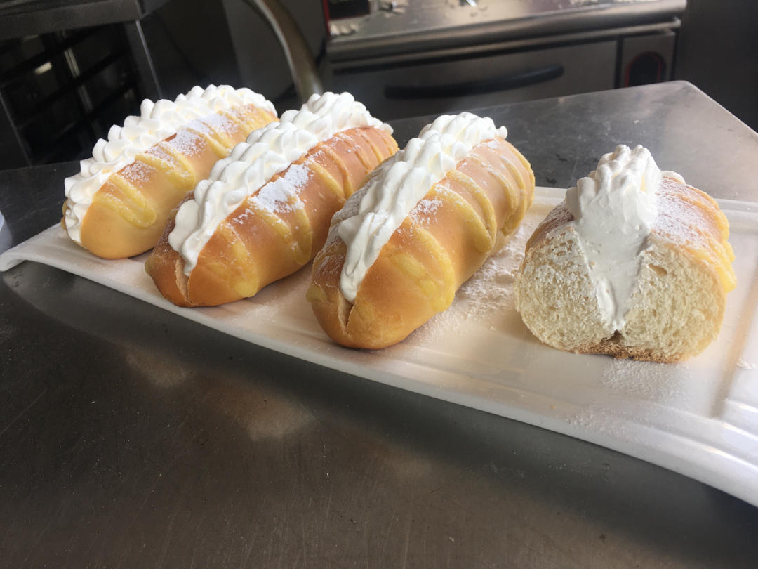 70%中种法鲜奶雪露面包~