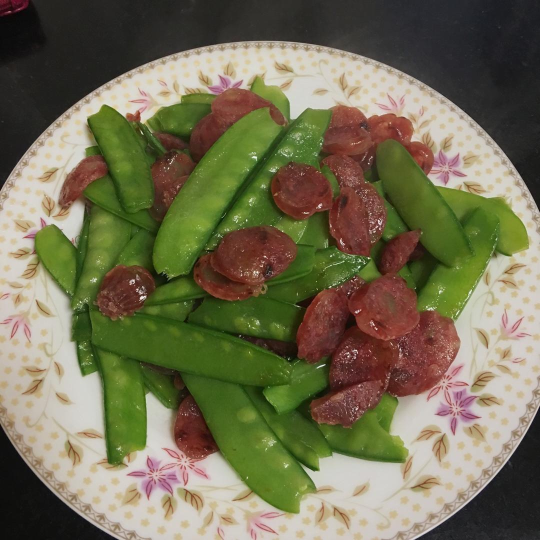 腊肠炒荷兰豆