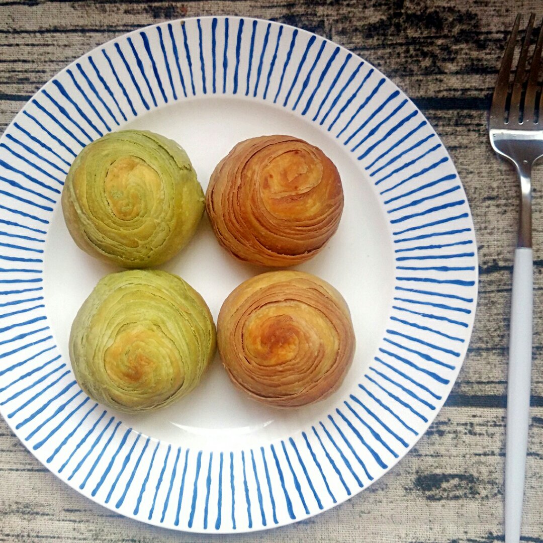 蛋黄酥~紫薯、抹茶、原味~花好月圆，中秋快乐~内附一次做六色蛋黄酥方法~