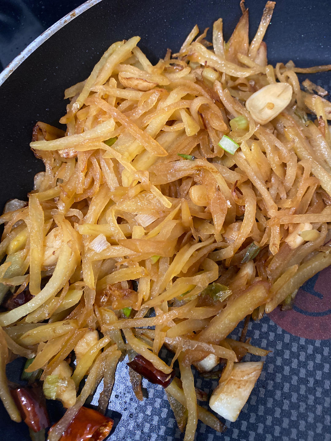 厨师长教你：“炝炒土豆丝”的家常做法，口感爽脆