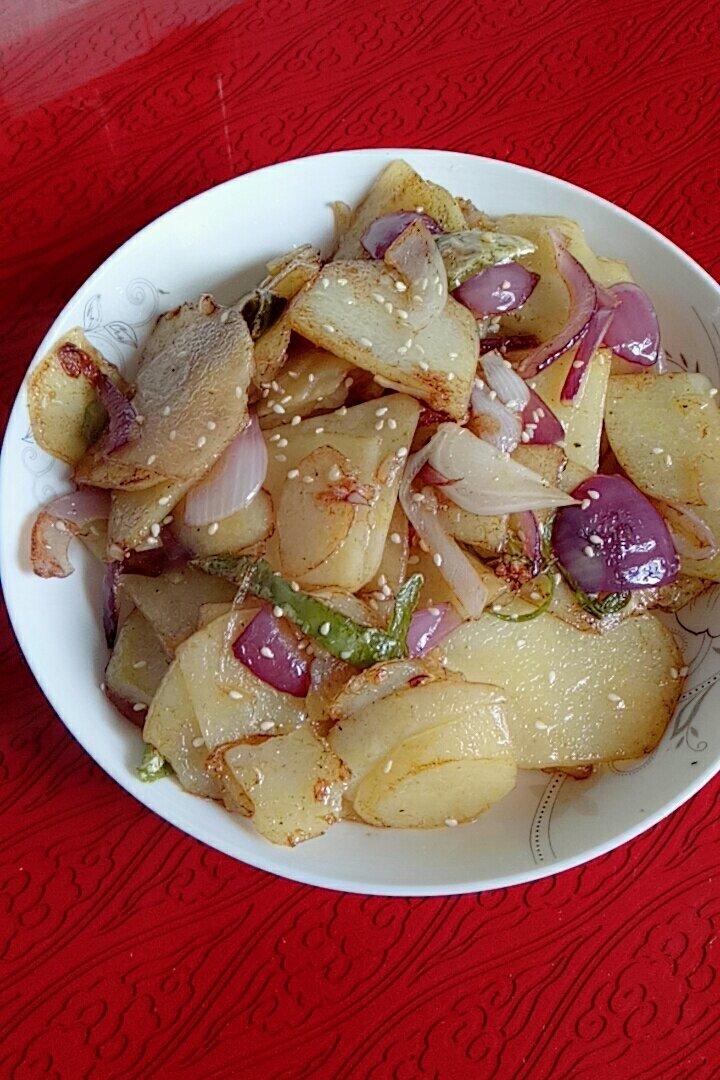 二丽子做的洋葱炒土豆