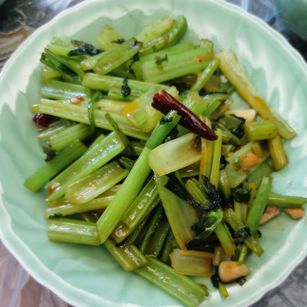 素炒芹菜