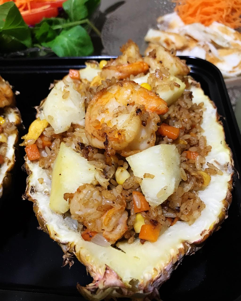 金猫咪食堂-椰香海鲜菠萝炒饭