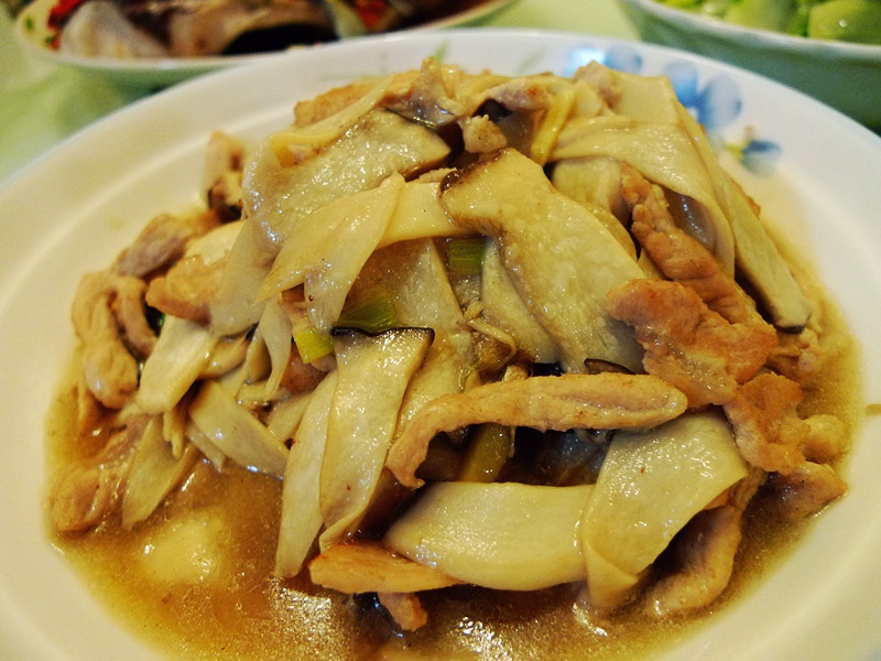杏鲍菇炒肉