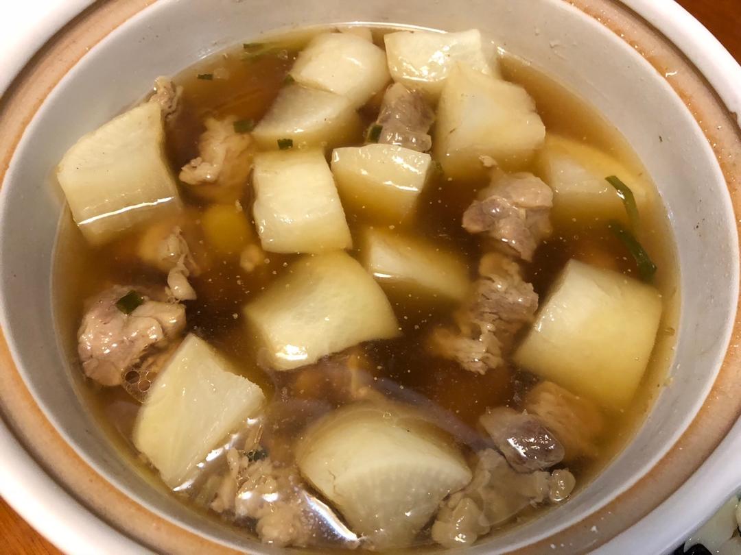 牛肉炖萝卜