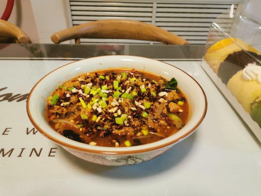 厨师长教你：“水煮肉片”的正宗做法，这味道真的很四川