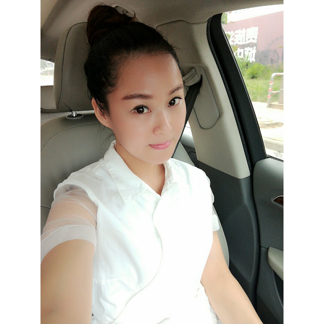 诗诗微笑天使