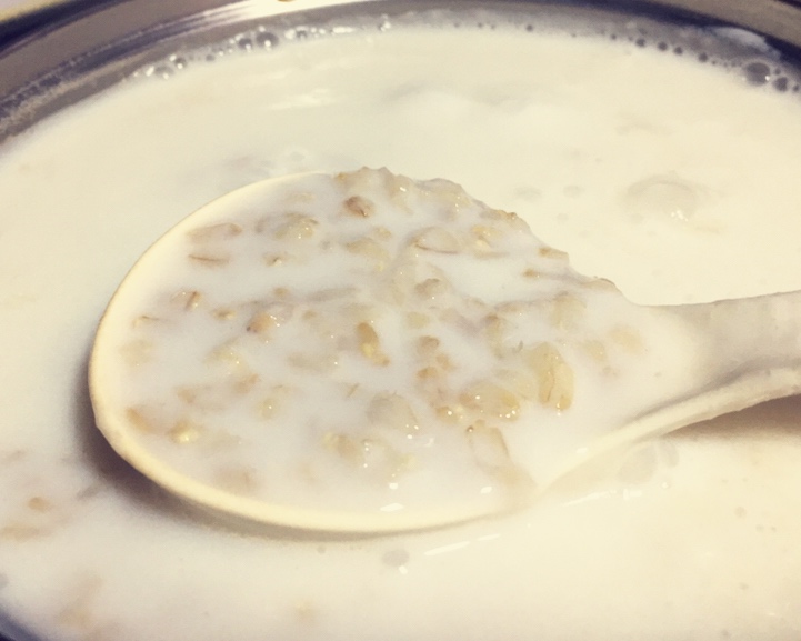香醇营养的牛奶燕麦粥（低碳水无麸质）的做法