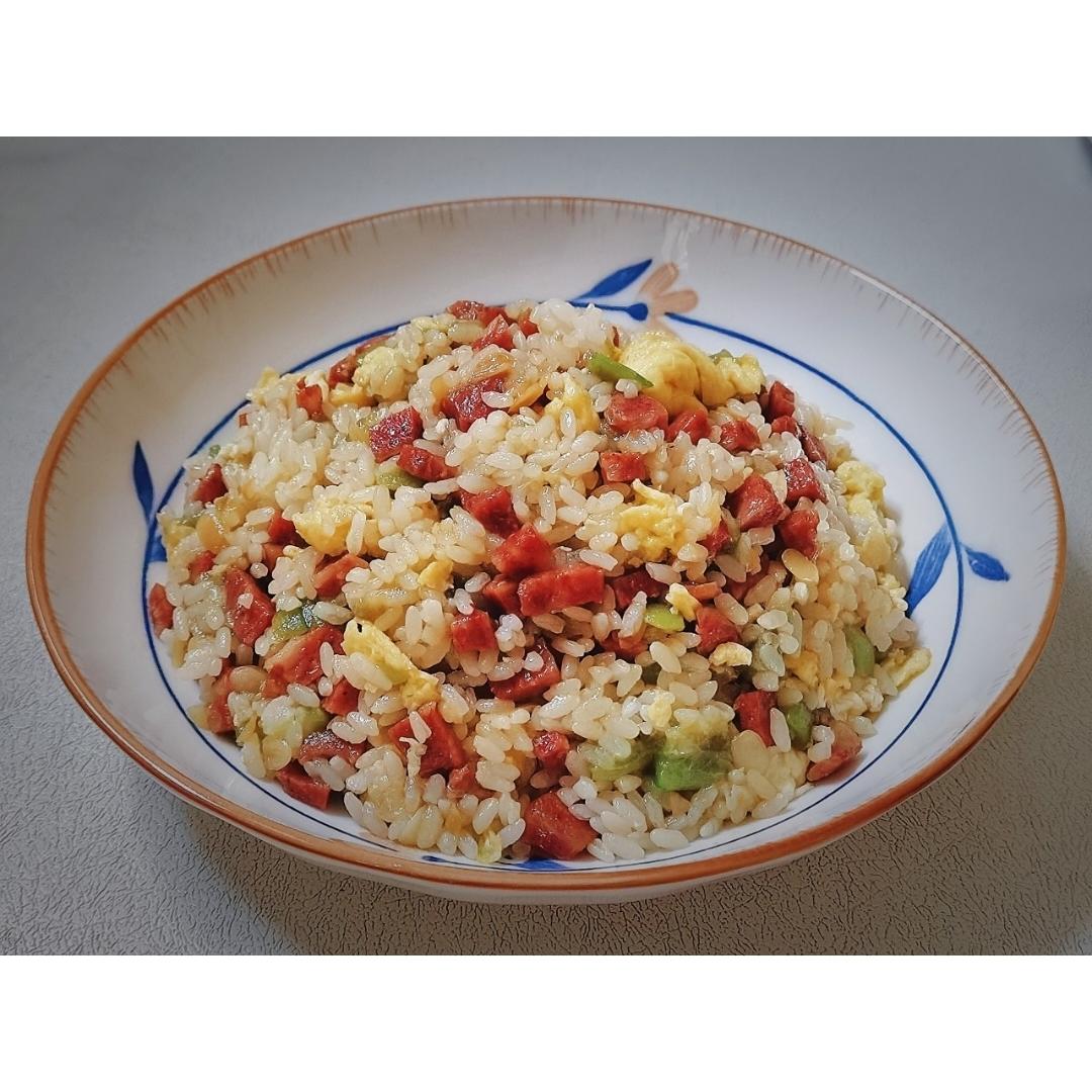 丝瓜腊肠炒米饭🍚