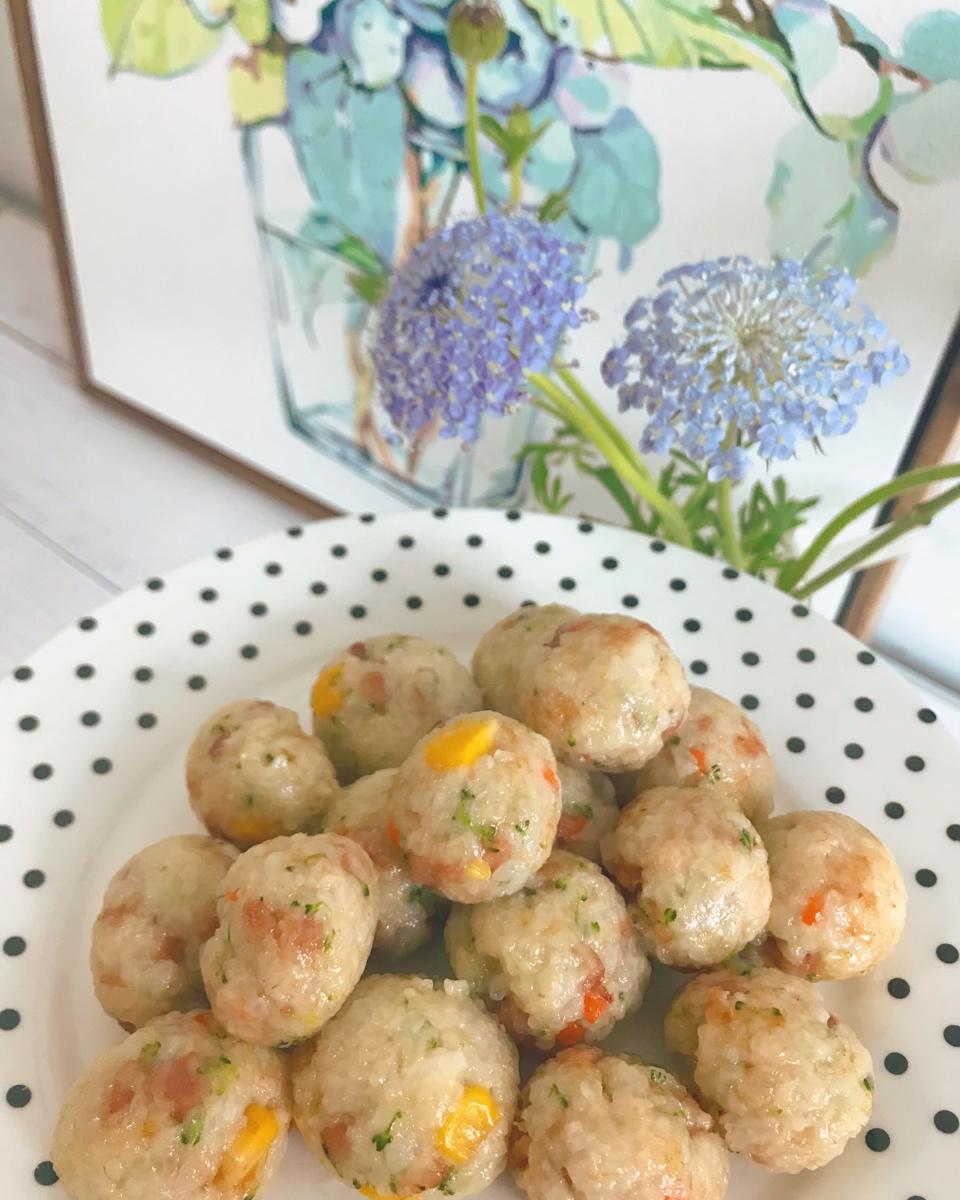 春日小清新之西兰花肉松饭团