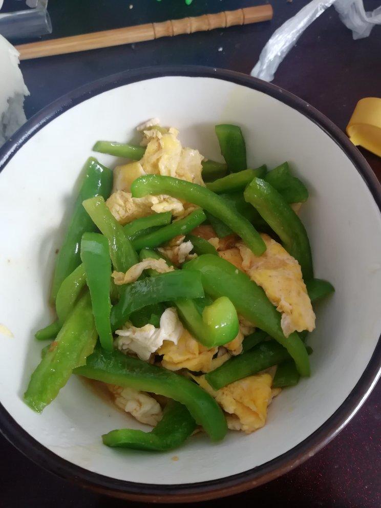 超级下饭的虎皮青椒炒鸡蛋，香辣入味