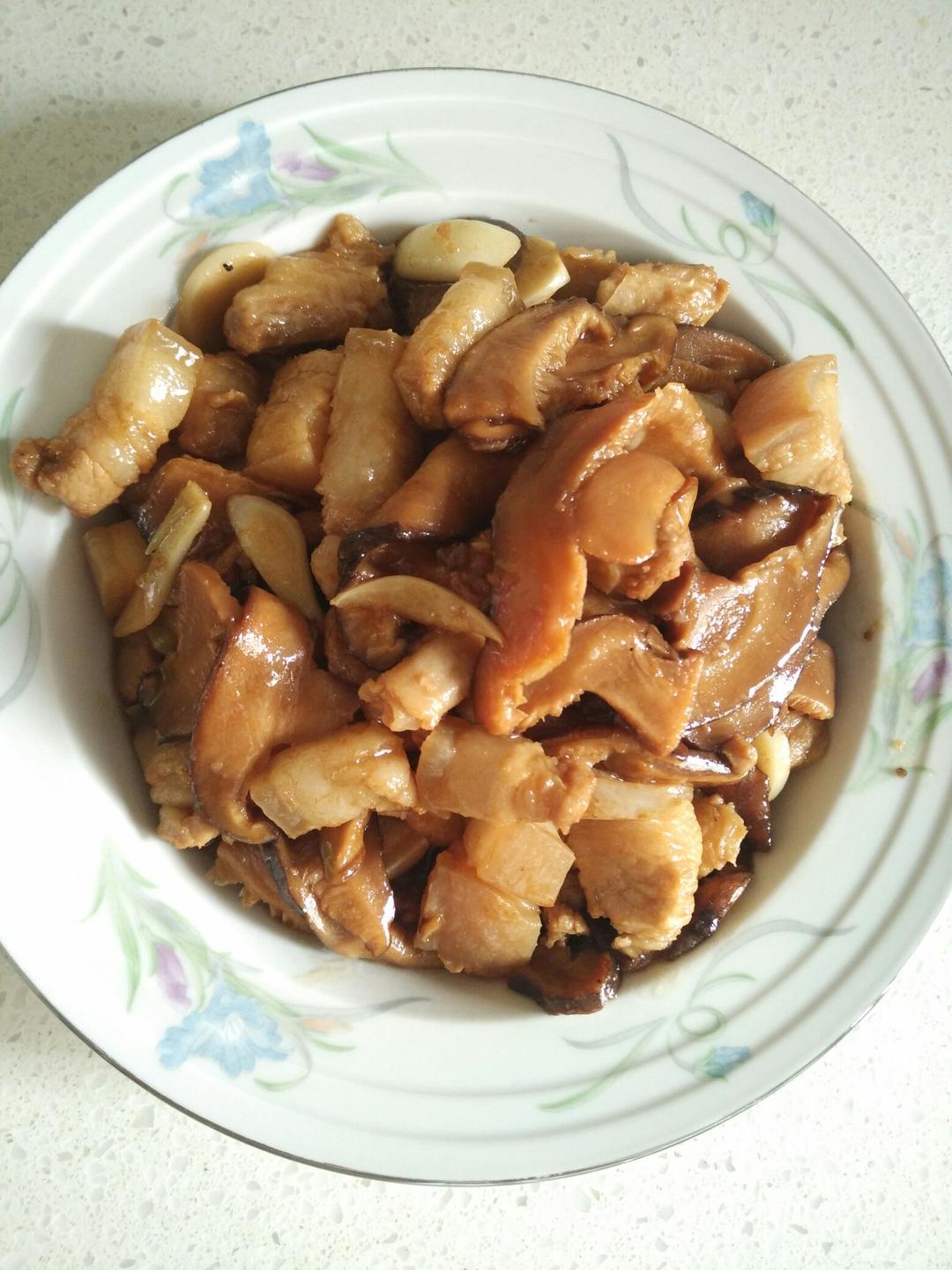牛肝菌烧肉