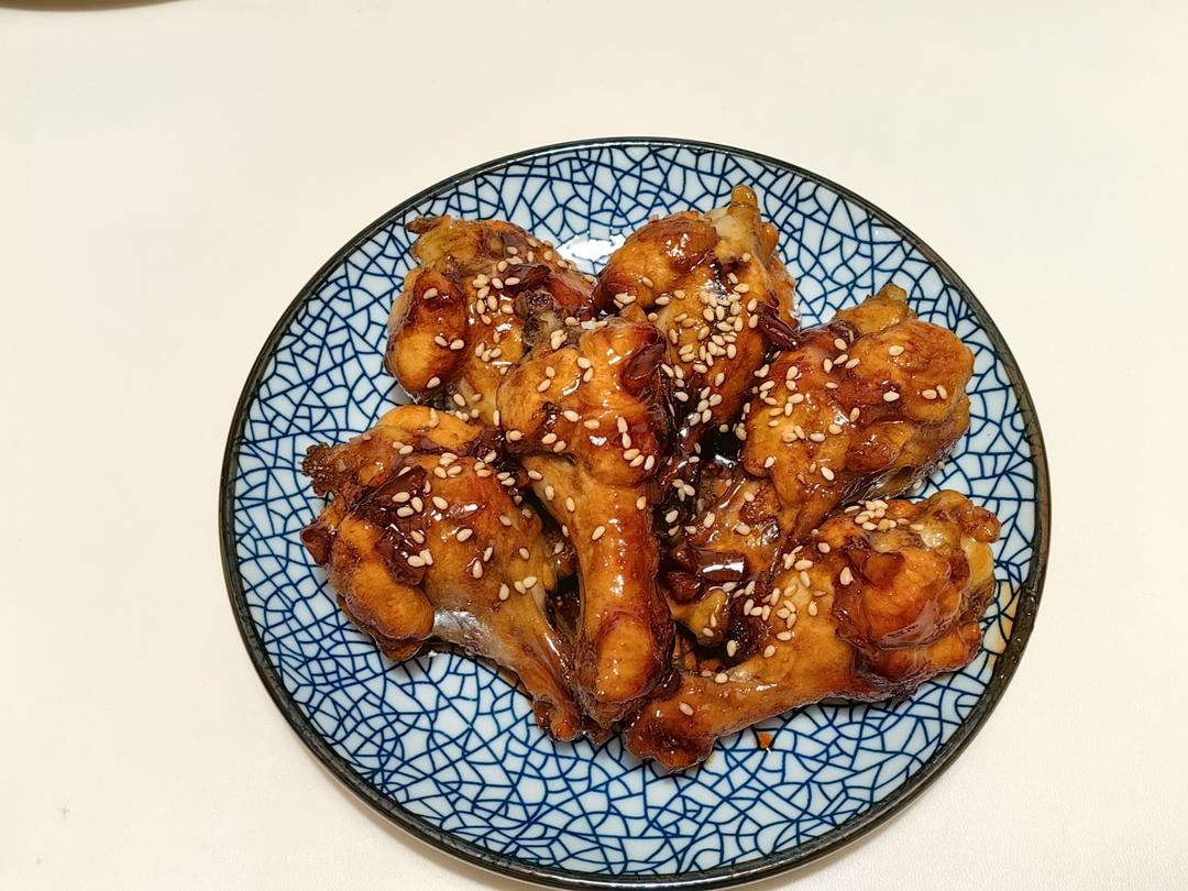 好吃到舔手指的「蒜香蜜汁鸡翅根」👍