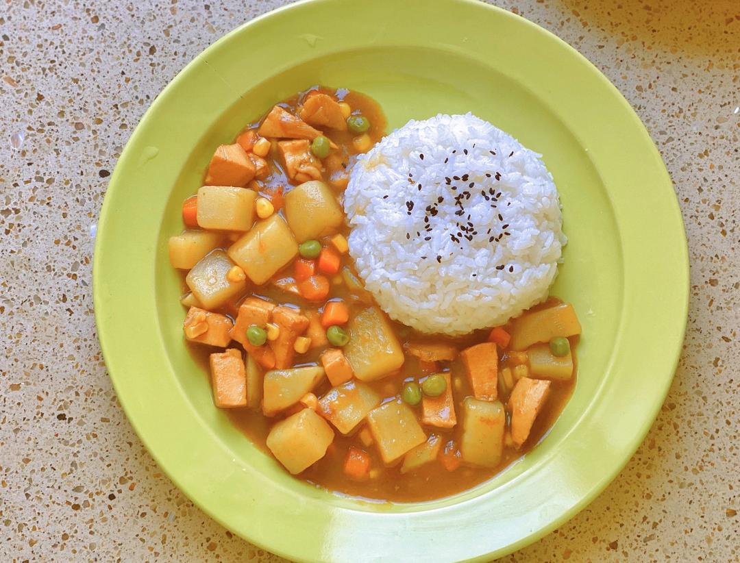 咖喱鸡肉饭