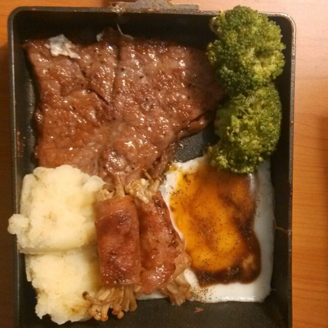 黑椒牛排（配土豆/鸡蛋，意面/蔬菜）