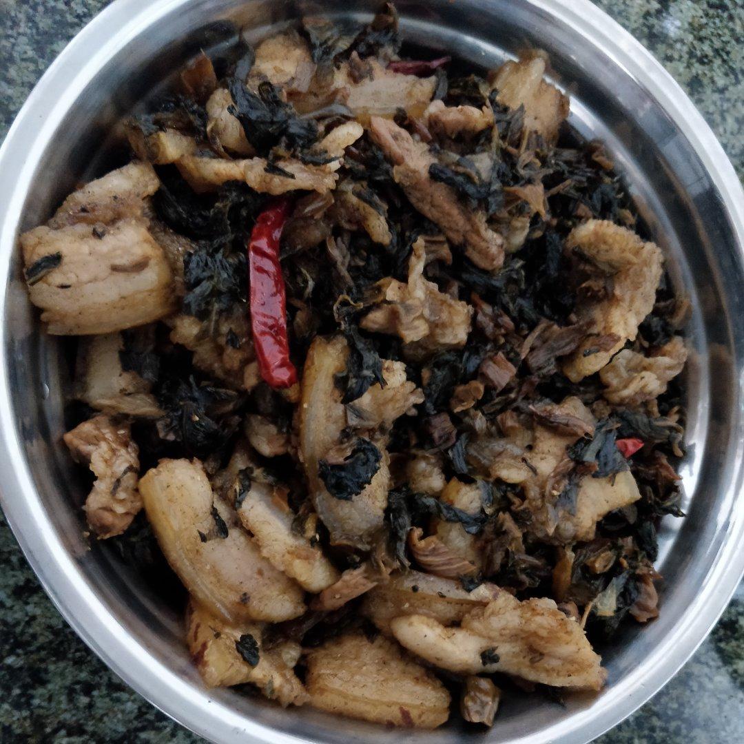 雪里蕻炒肉咸菜