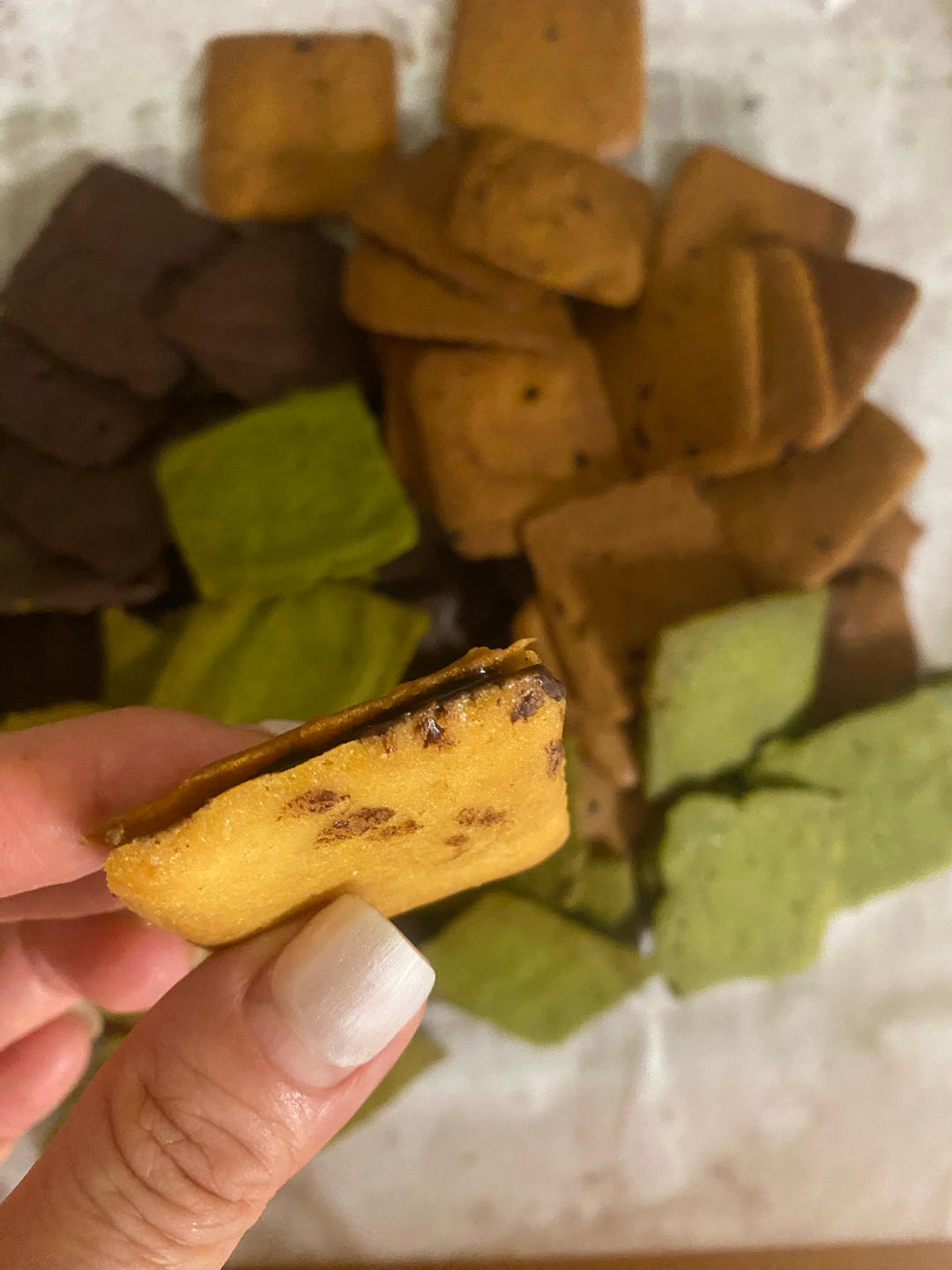 白色恋人or黑色恋人（另附抹茶，巧克力，咖啡版本）