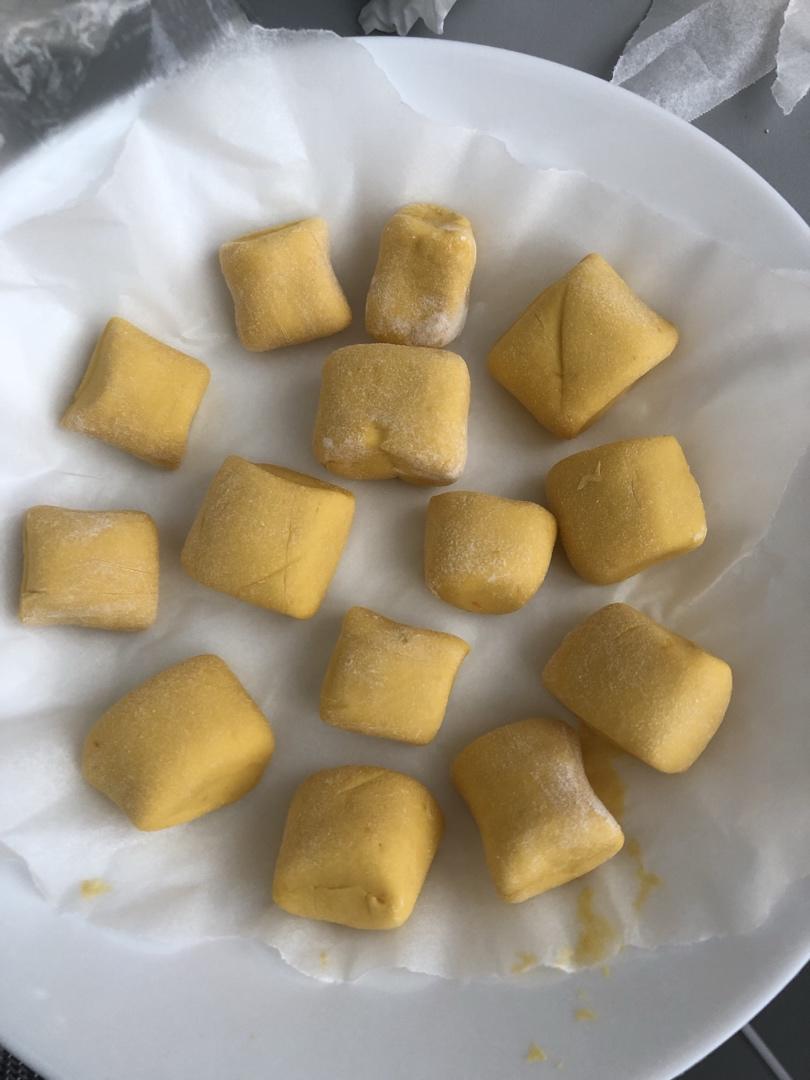 宝宝辅食－奶香南瓜小馒头