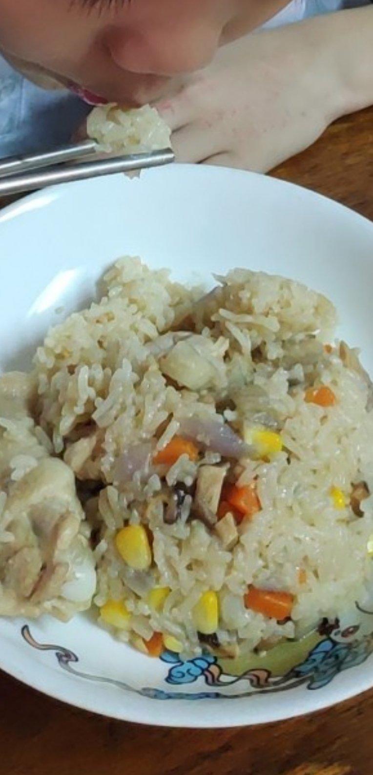 【香菇鸡肉焖饭】