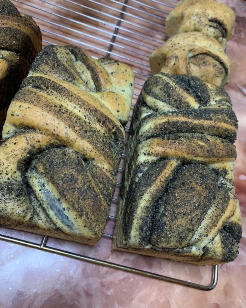 黑芝麻手撕面包