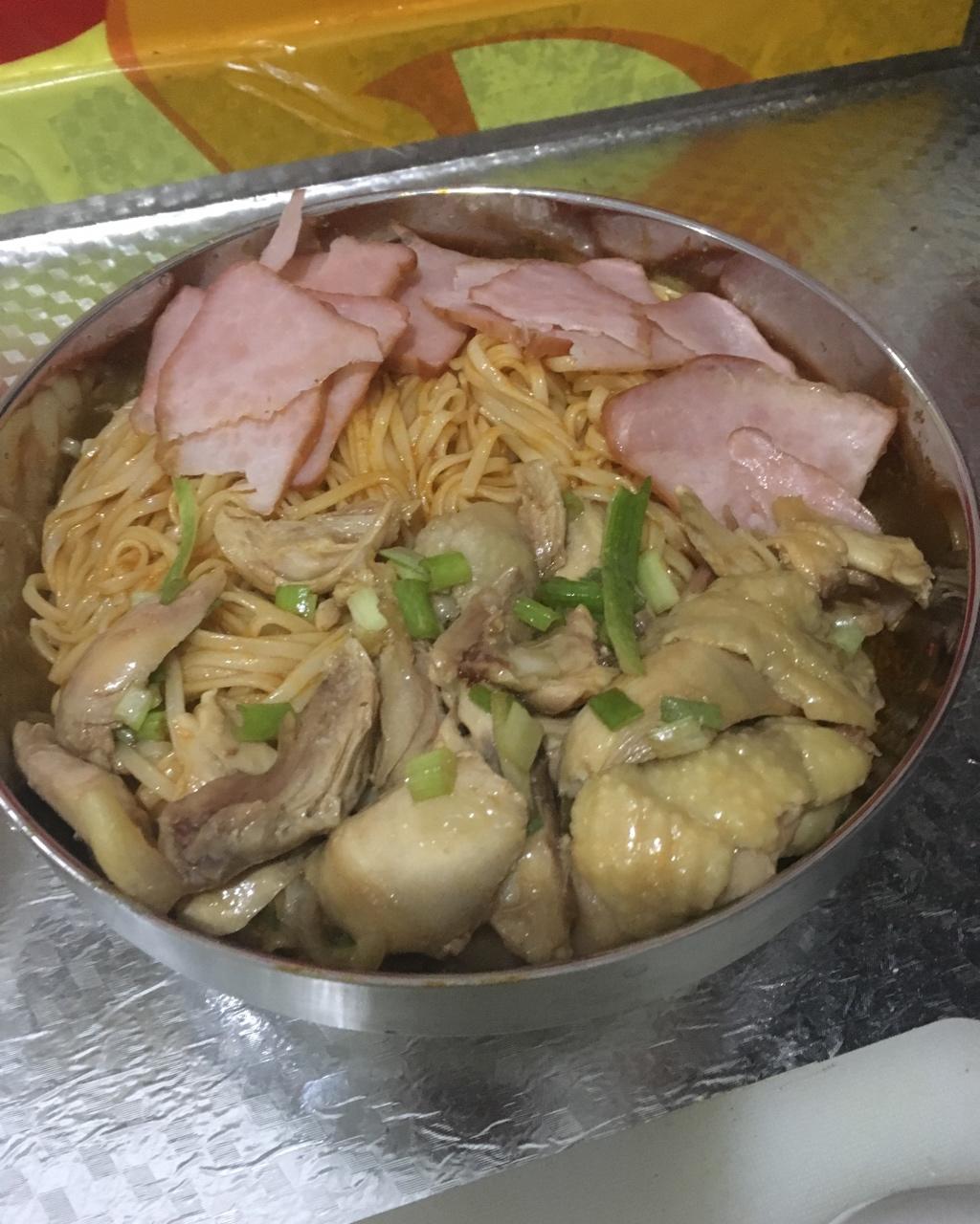 麻酱鸡肉面  Sesame paste Chicken Noodles