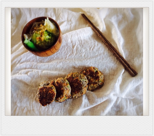 懒人快手餐：鸡蛋藕饼