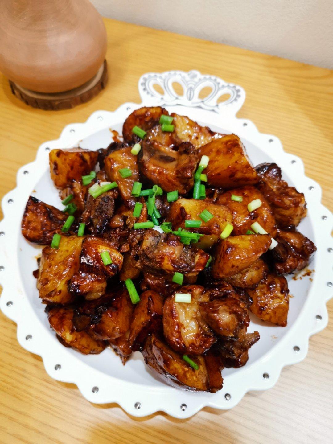 【电饭煲土豆焖排骨】